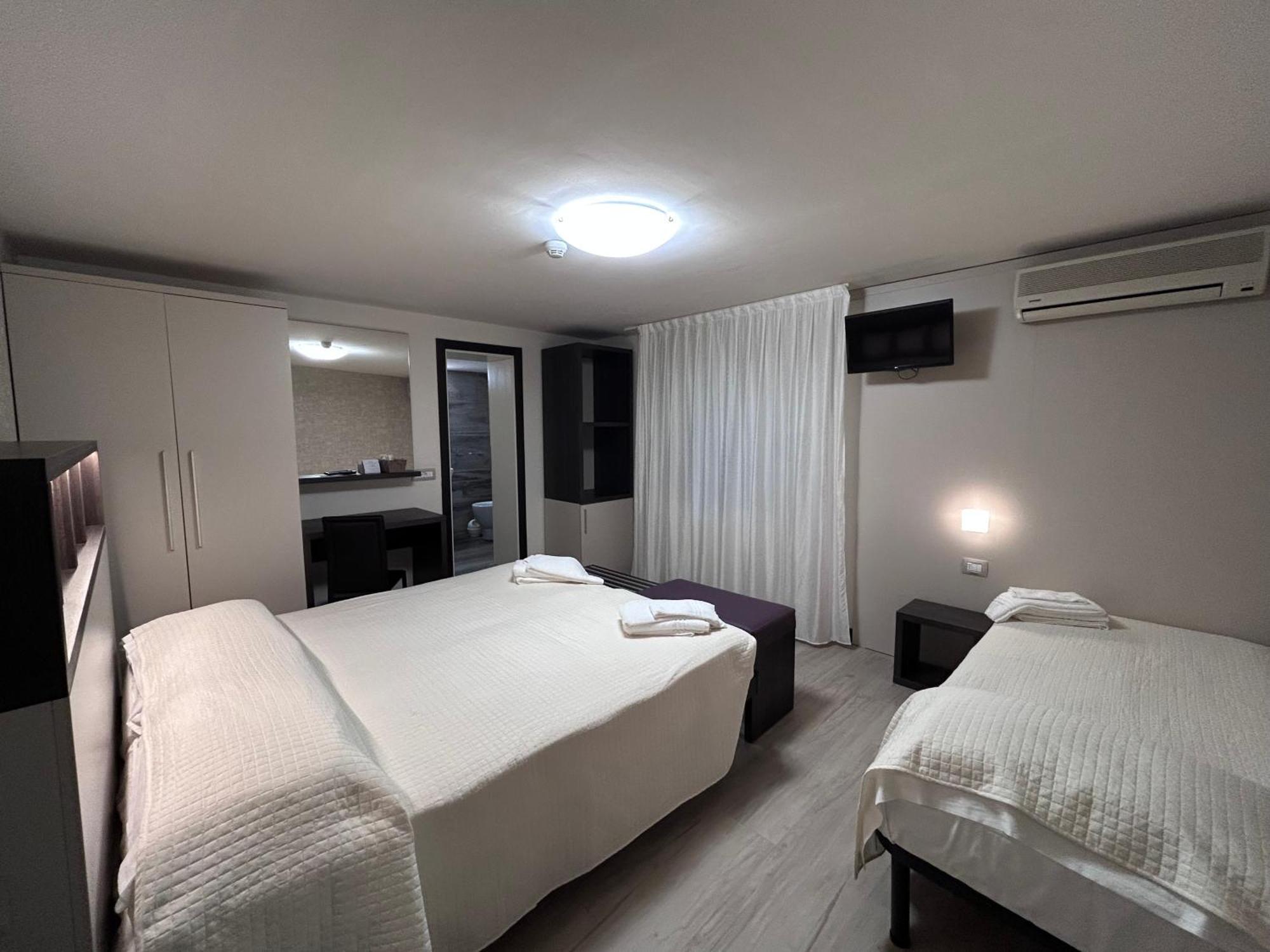 Hotel Letizia Rimini Esterno foto