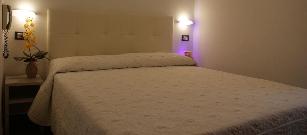 Hotel Letizia Rimini Esterno foto